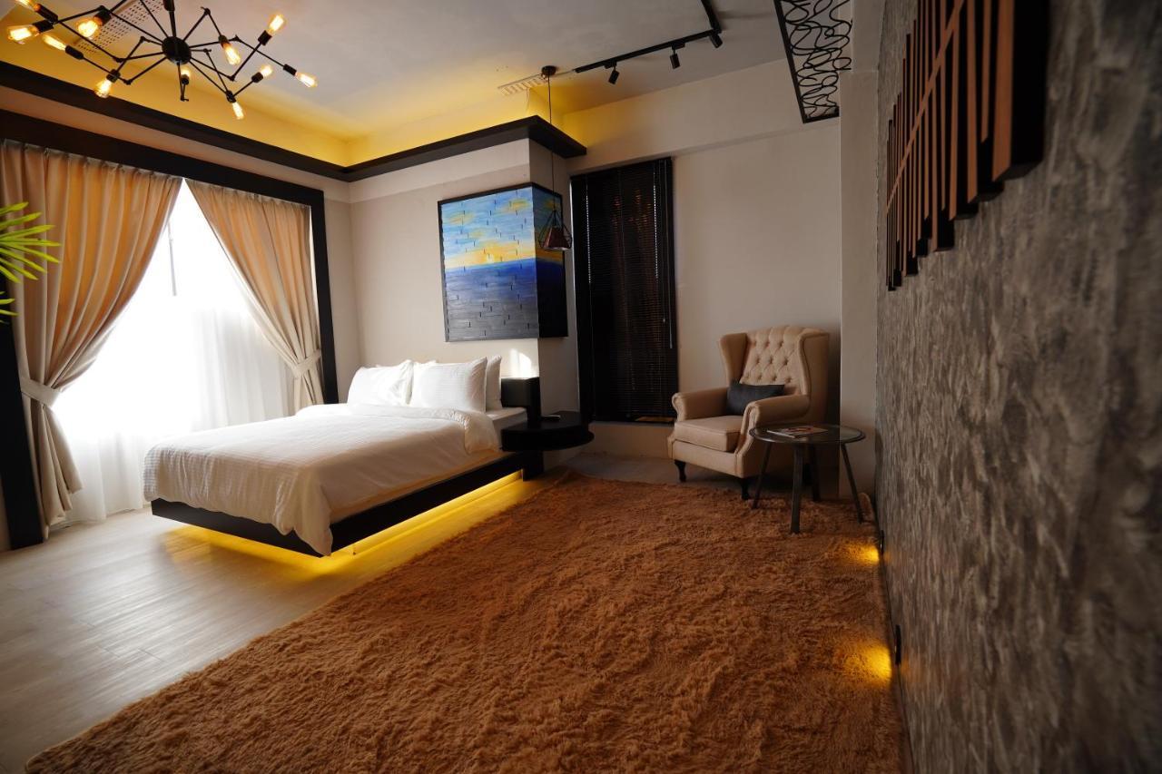 Manhattan Hotel Іпох Екстер'єр фото