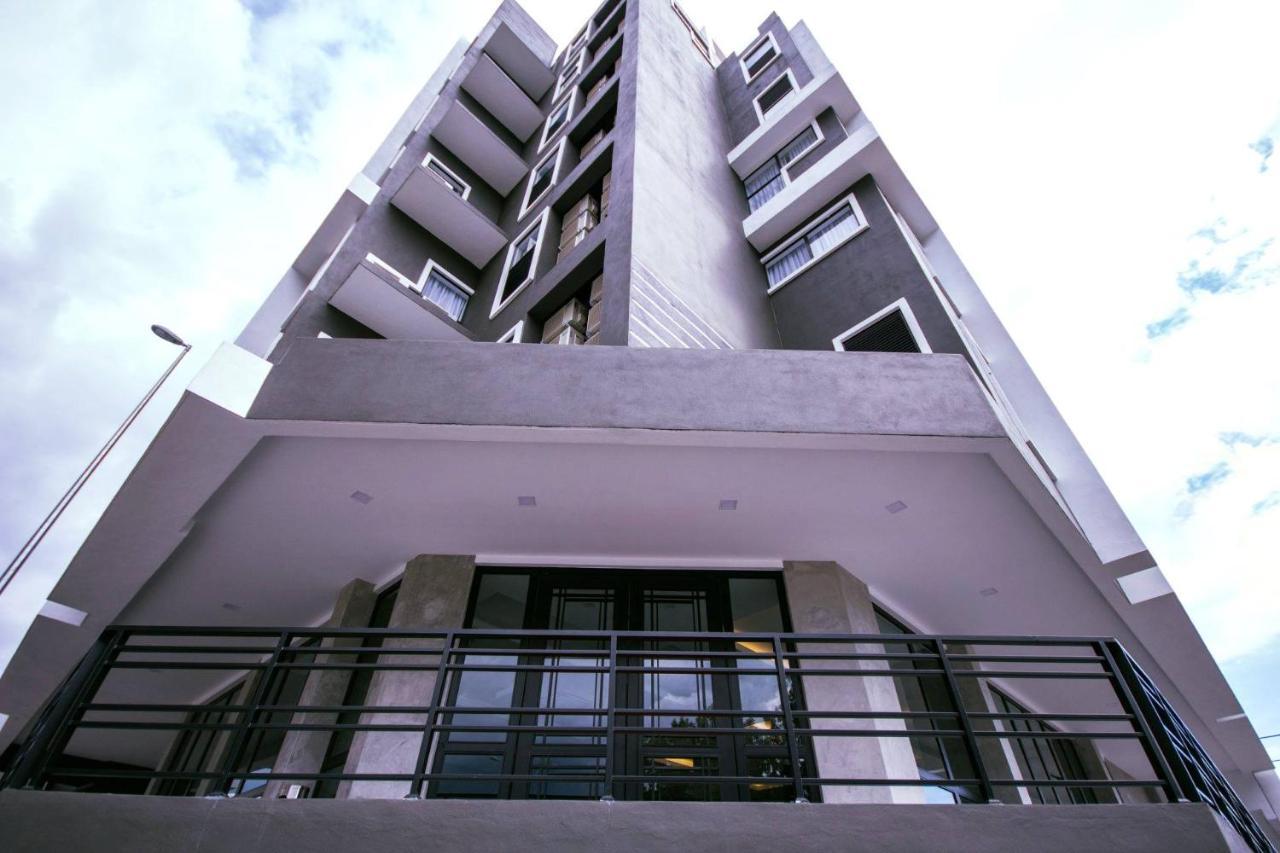 Manhattan Hotel Іпох Екстер'єр фото
