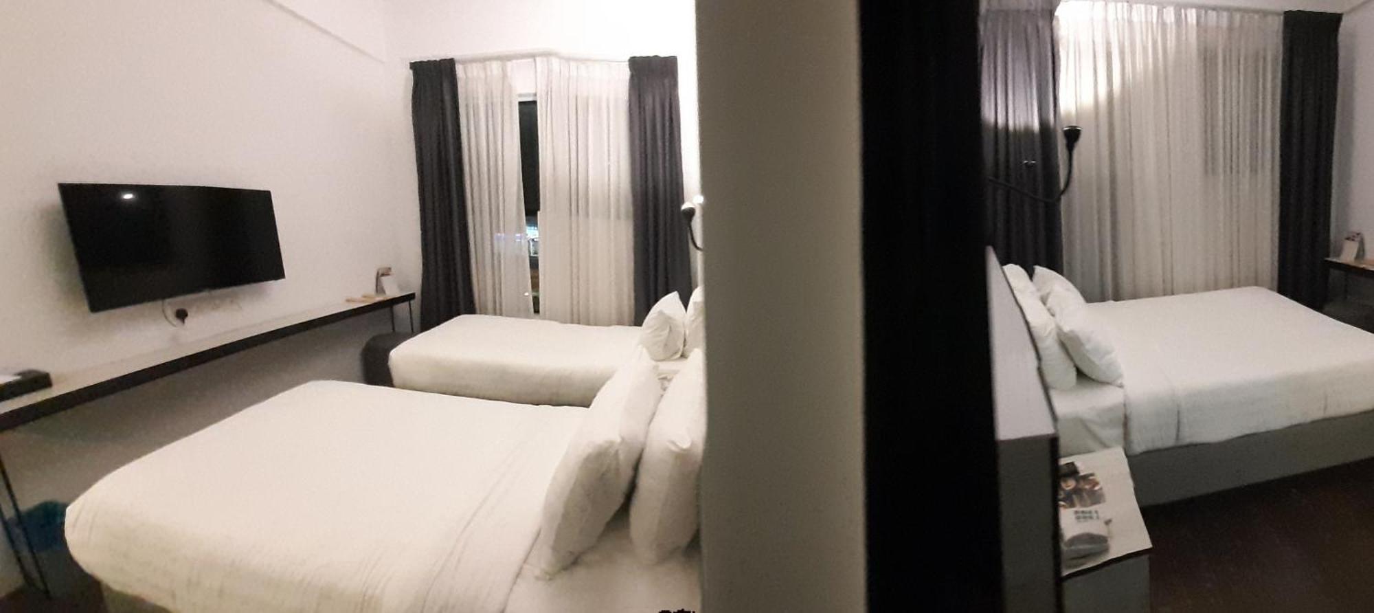 Manhattan Hotel Іпох Екстер'єр фото