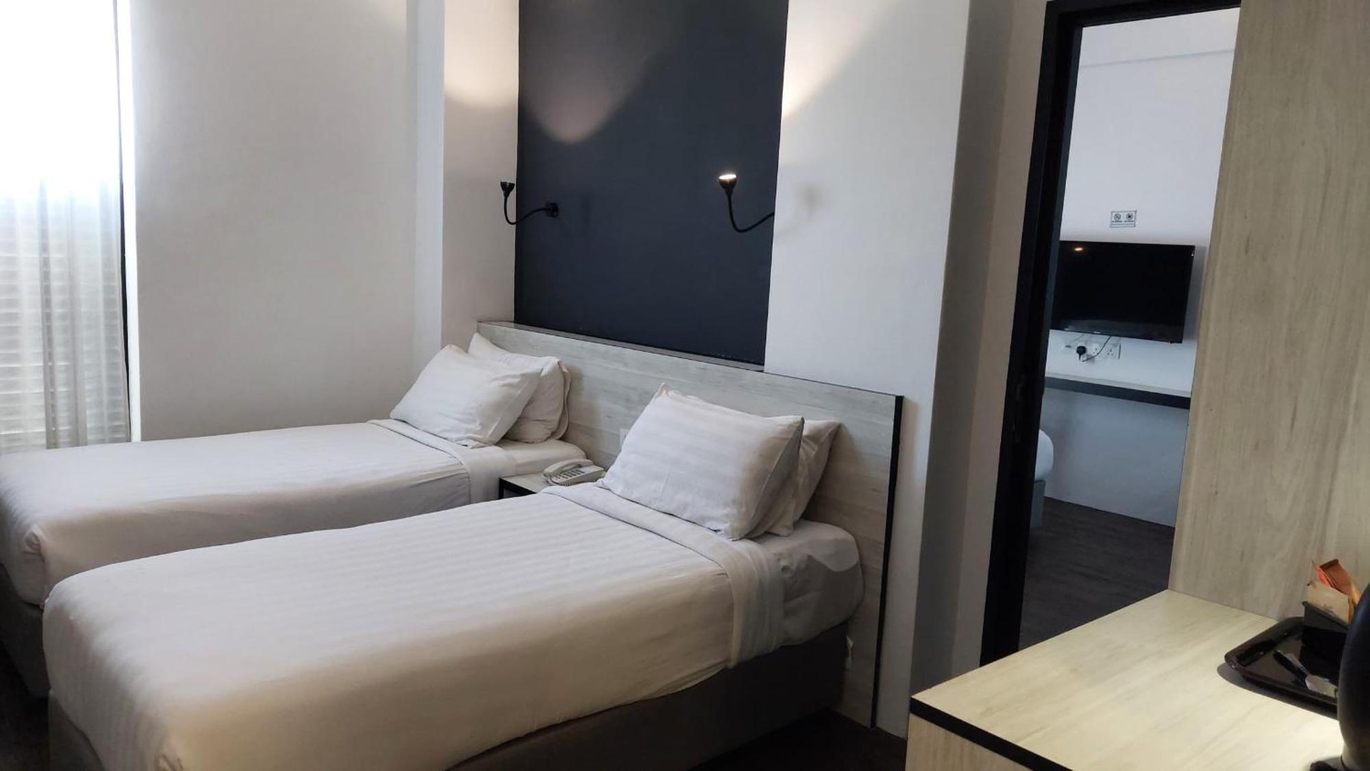 Manhattan Hotel Іпох Екстер'єр фото