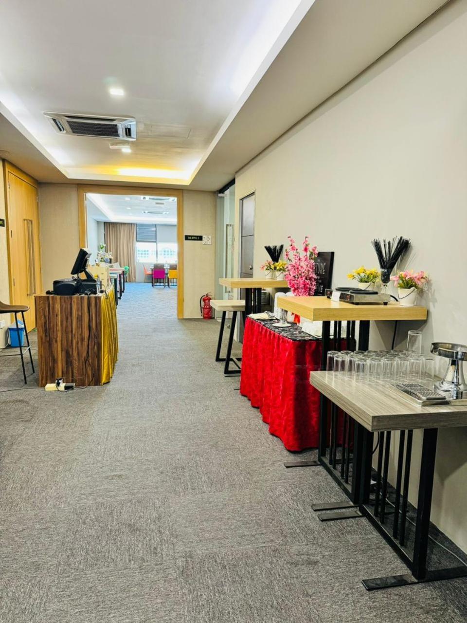 Manhattan Hotel Іпох Екстер'єр фото