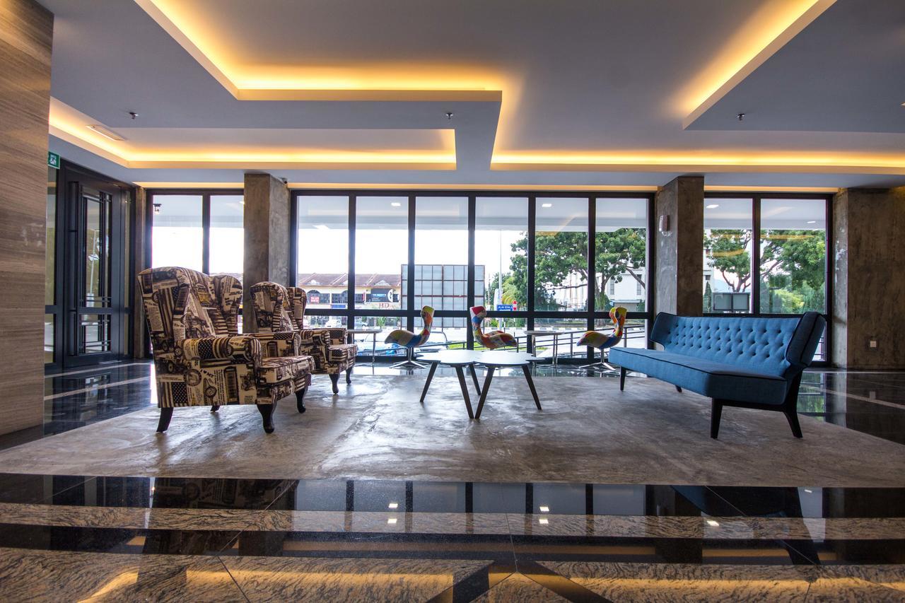 Manhattan Hotel Іпох Екстер'єр фото